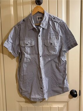 Converse Men's Light Blue Striped Short-Sleeve Button-Up Shirt